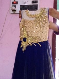 🆕🆕new Gown Neavy Color Look Good All Skin