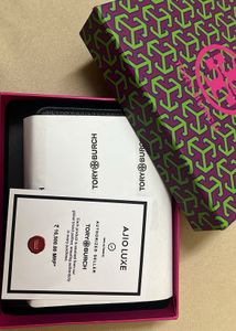 Tory Burch Walket Authentic And New