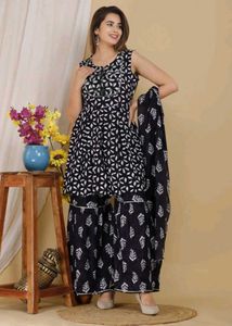 Elegant Printed Kurta Set