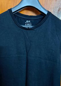 Black Sleeveless T-Shirt