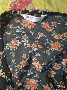 Floral Print Tie-Waist Top