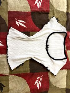 Ribbed White Bow Top.SIZE-30-36