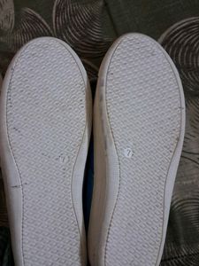 Sports Shoes