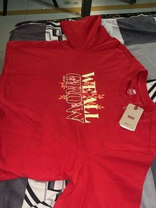 Levi&#39;s Red Graphic Tee