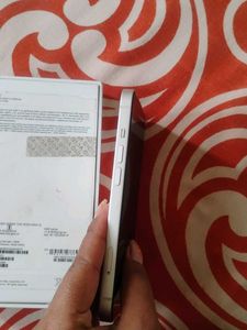 IPhone 13 128gb (Starlight) in best condition