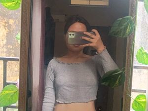 grey crop top