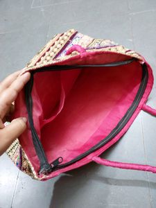 Women&#39;s Pink Embroidered Sling Bag