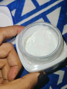 Aura Perfect Day Cream