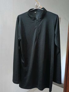 Black Long Sleeve T-Shirt Used For Suits