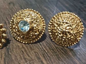 Pack Of 4 Artificial Gold Rings