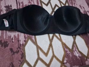 Black Strapless Bra