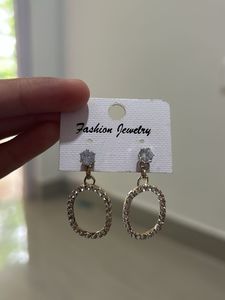 oval shaped earrings