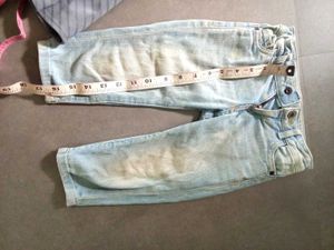 grey romber with faded blue three-fourth jeans 🫐✨