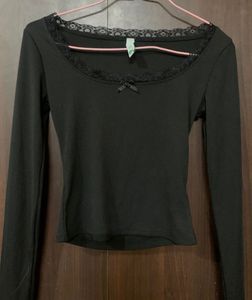 NEWME Lace Trim Long Sleeve Top