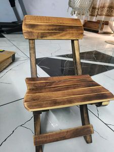 Wooden Matte Finish Antique Folding Chair