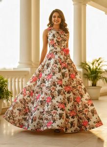 Elegant Floral Partywear Gown 🧡