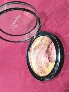 Huda beauty blusher❤️ &amp; powder😍