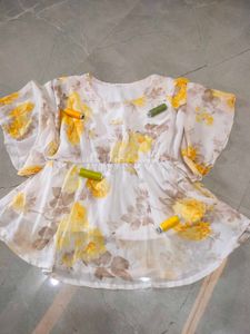 Yellow 💛 Empire Top