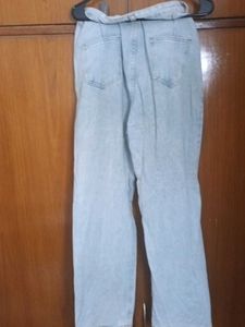 Light Wash Straight Jeans