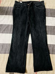LEVI’s Black Flared Jeans