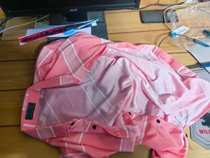 Men&#39;s Pink Striped Shirt