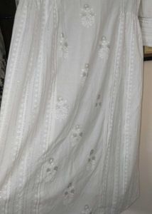 Women&#39;s Sangria White Kurti Set