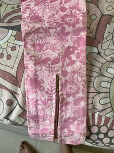 Printed pink trousers for women
