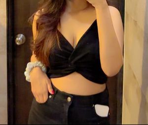 Tokyo Talkies Black Crop Top