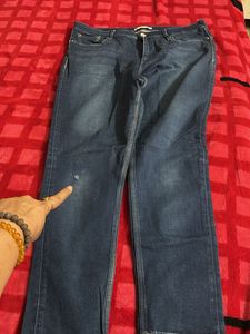 Levi&#39;s Dark Wash Jeans