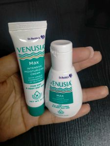 Venusia Max Moisturizing Cream