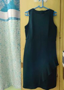 Elegant Emerald Green Ruffle Dress