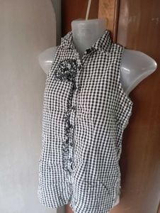 Checkered Sleeveless Top