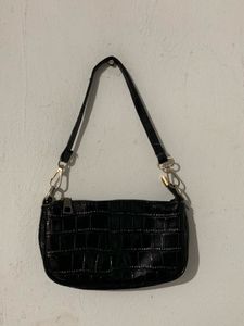 black handbag