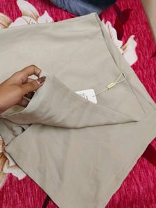 Beige Linen Squats