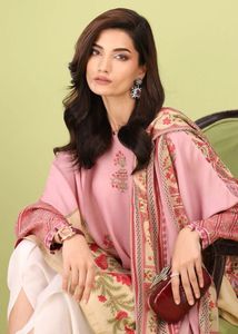 Elegant Pink Embroidered Kurta Set