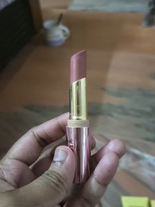 Lakme 9 To 5 , Blushing Nude Lipstick