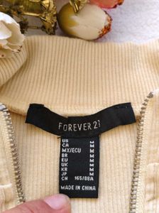FOREVER 21 CROP TOP