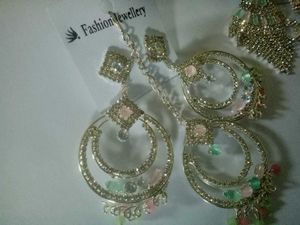 Sparkling Silver-Tone Jewelry Set