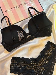 Victoria&#39;s Secret Lingerie Set