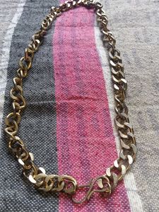 Gala Mein pahnane wala chain