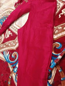 Elegant Pink Embroidered Kurta