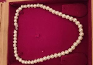 Elegant Pearl Necklace Totally New