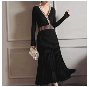 Elegant Black Midi Dress
