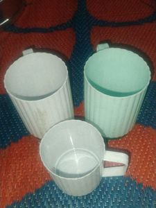 Set of 3 Plastic Cups