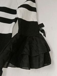 Black And White Crop Top