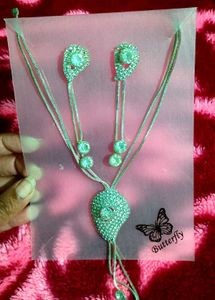 Sparkling Silver Necklace &amp; Earring Set