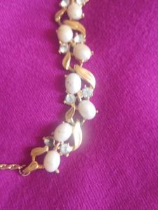 BEAUTIFUL NECKPIECE