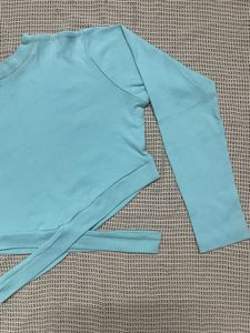 Crisscross waist top