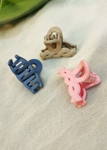 (₹69)3 Minimal Cute Claws❤️