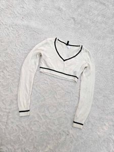 H&amp;M Cream Cropped Sweater